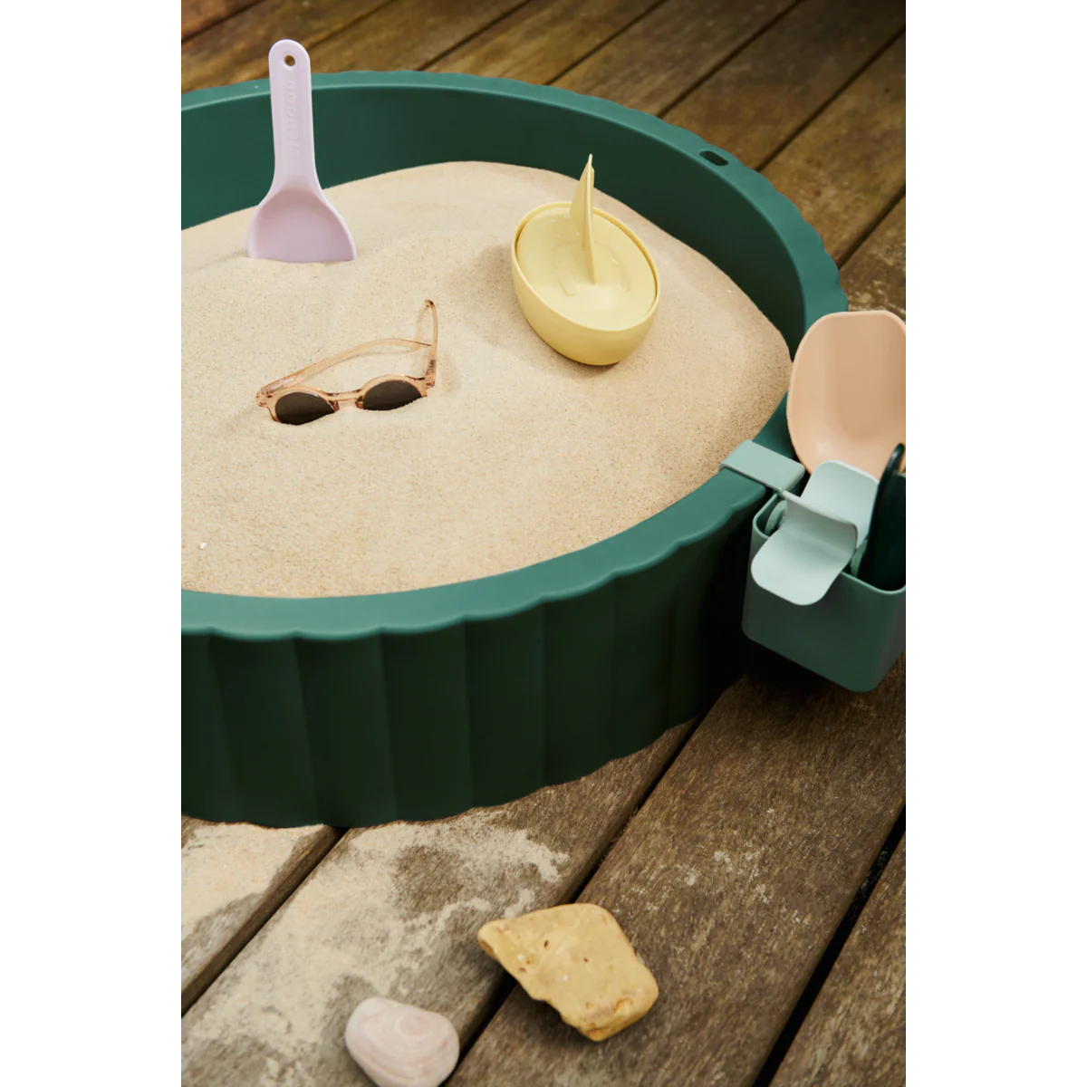 Arenero infantil Saul Sandpit verde Liewood