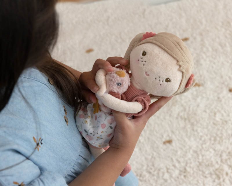 Anna Muñeca blandita Mediana Little Dutch