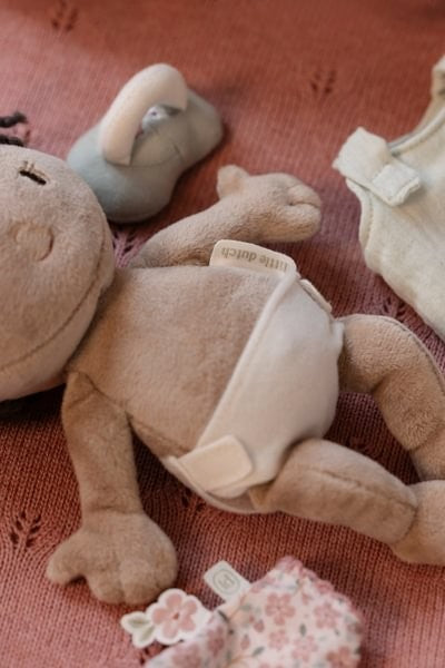 Bebé Muñeca Evie canastilla Little Dutch