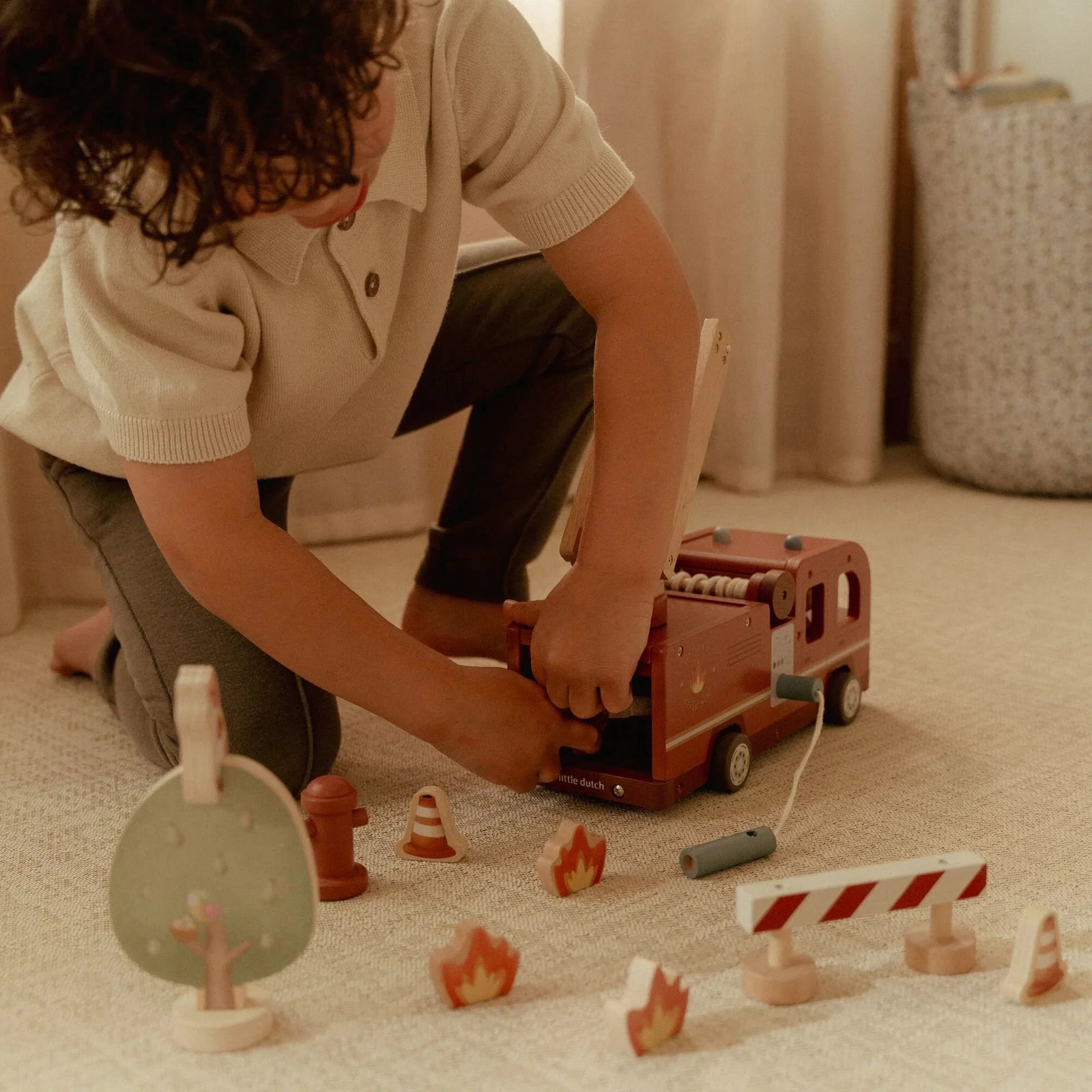 Set de Bomberos con camión FSC Little Dutch