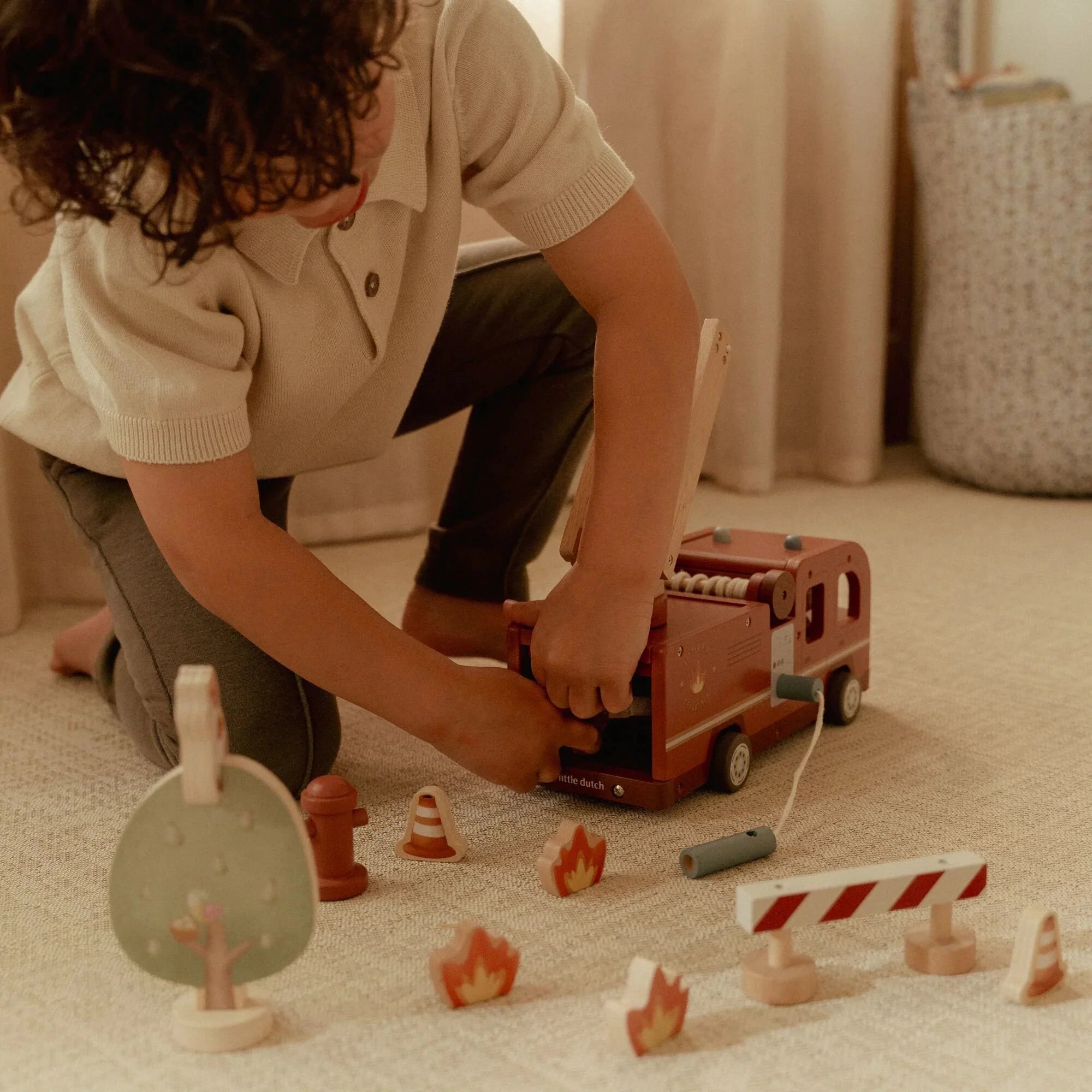 Set de Bomberos con camión FSC Little Dutch