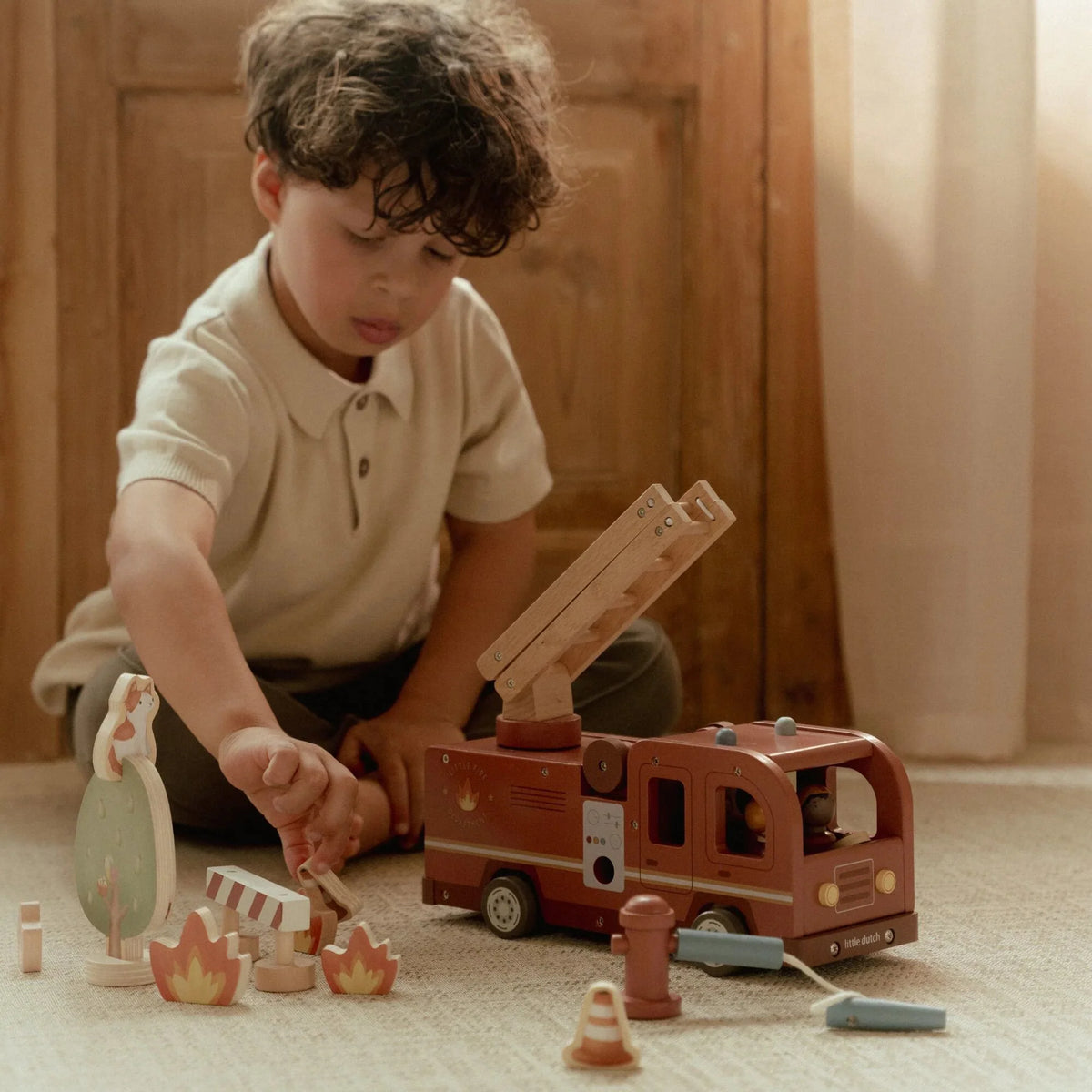 Set de Bomberos con camión FSC Little Dutch