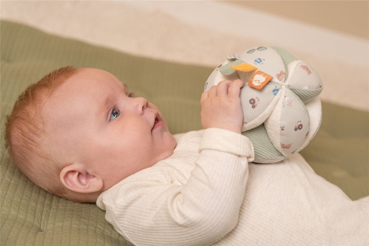 Pelota Montessori Granja de Little Dutch