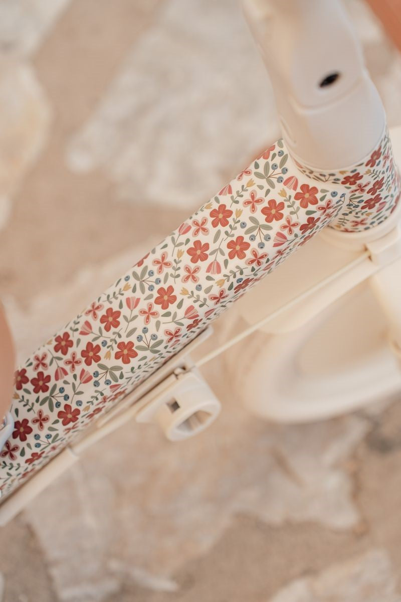 Triciclo infantil 4 en 1 con barra blanco flores Little dutch