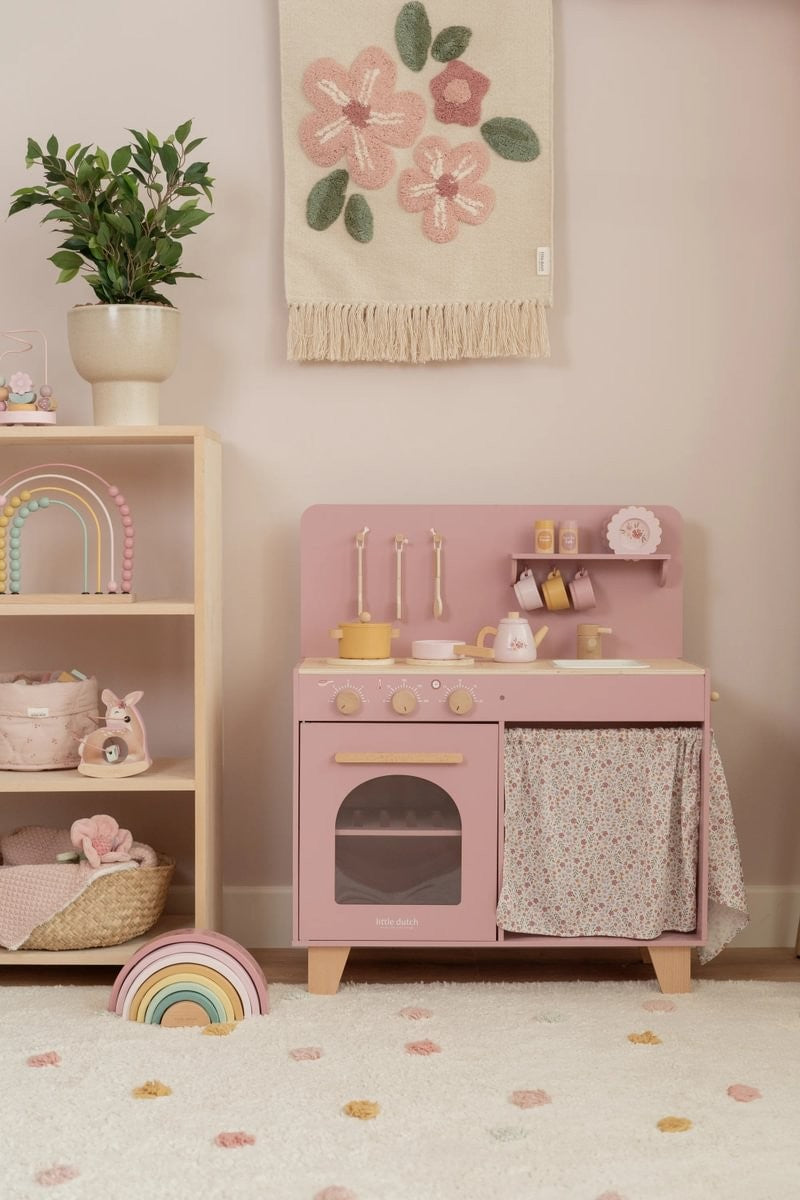 Cocinita rosa madera FSC con accesorios de Little Dutch