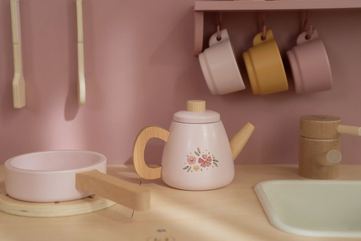 Cocinita rosa madera FSC con accesorios de Little Dutch