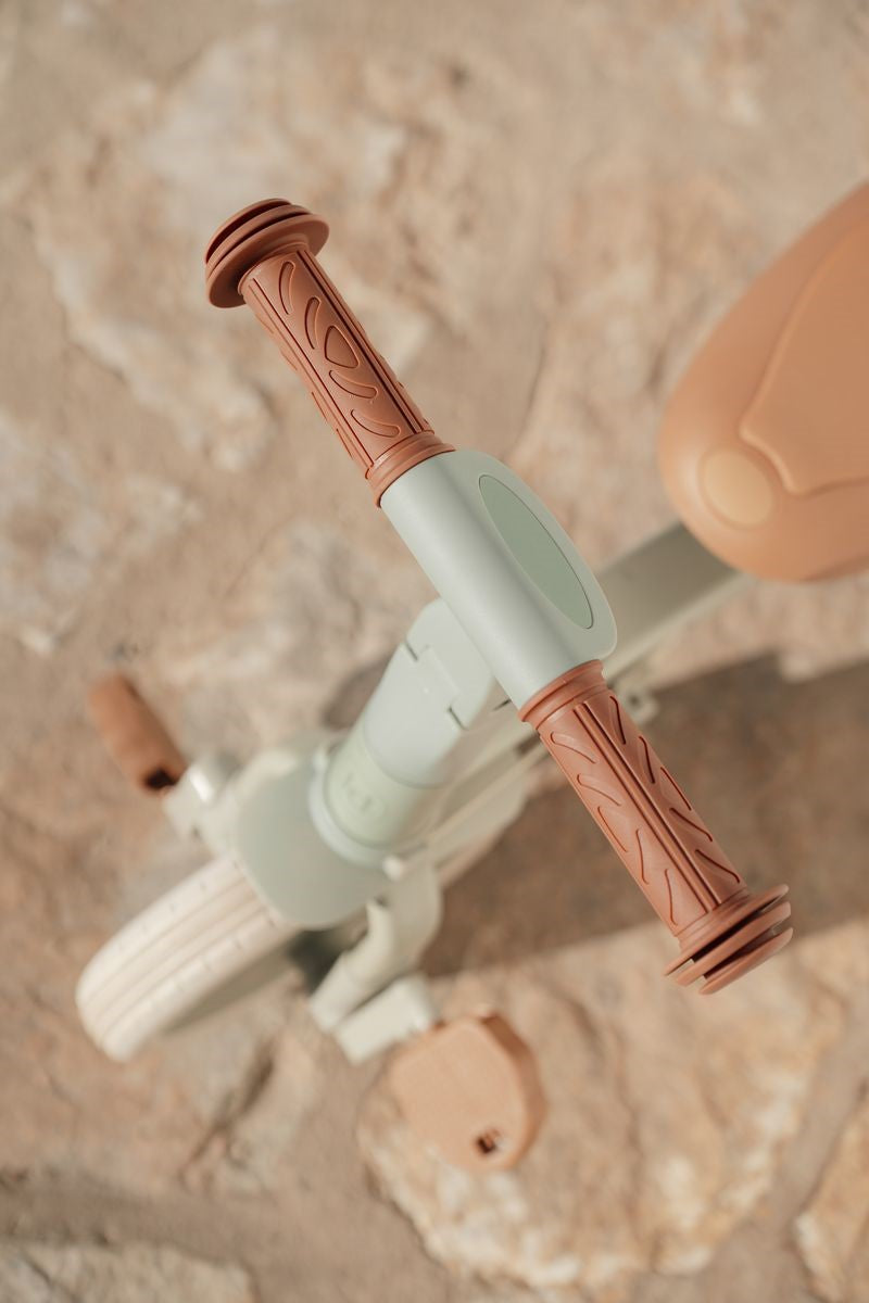 Triciclo infantil 4 en 1 con barra verde Little dutch