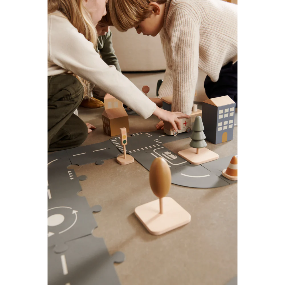 Ambulancia de madera de Liewood