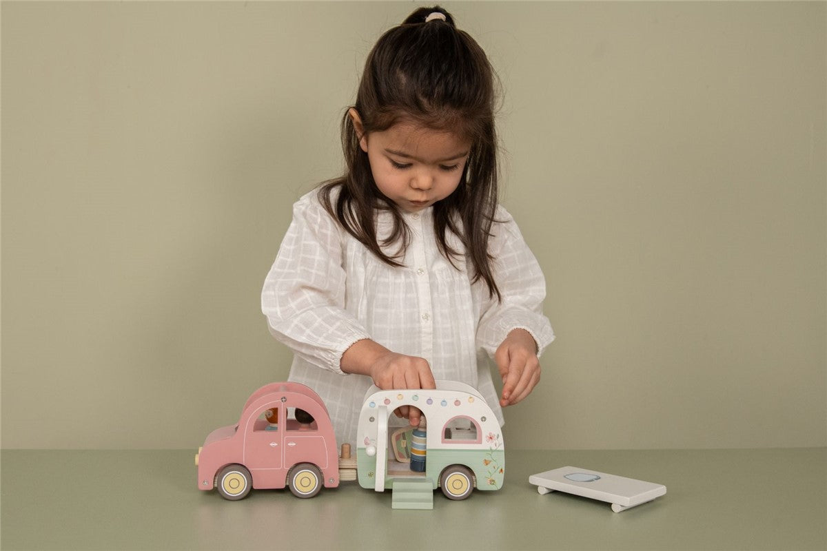 Set de coche y caravana FSC Little Dutch