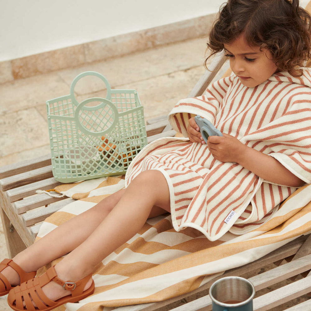 Sandalias Cangrejeras infantil Bre Almond de Liewood