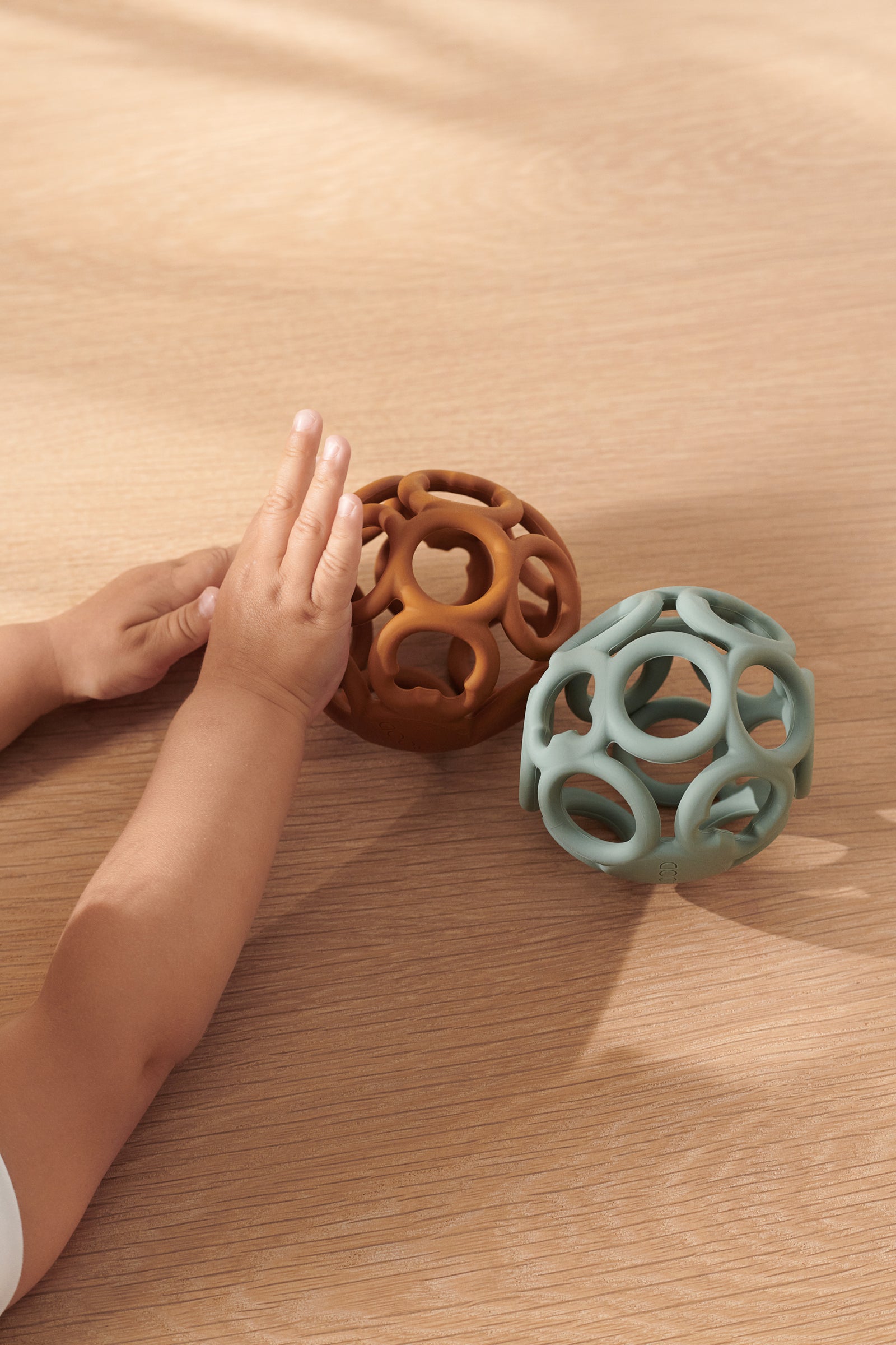 Set de 2 pelotas Pikler Jasmin / Menta y Mostaza Liewood