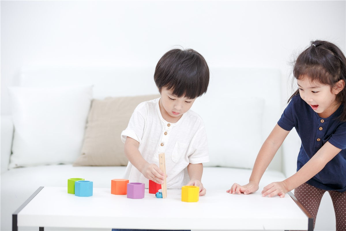 Abejas en la colmena de madera - Plantoys