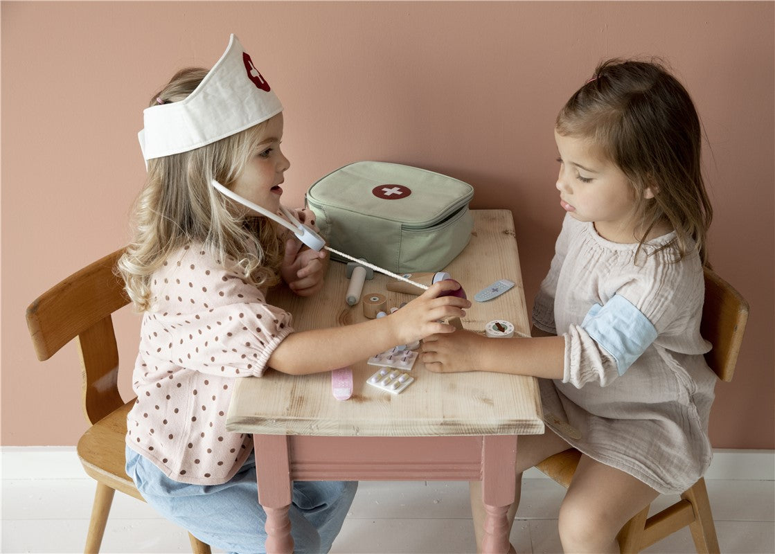 Maletín médico de madera de Little Dutch