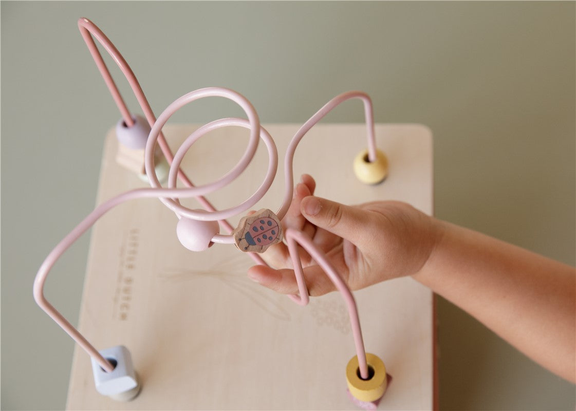 Cubo de actividades Fairy Garden rosa de Little Dutch