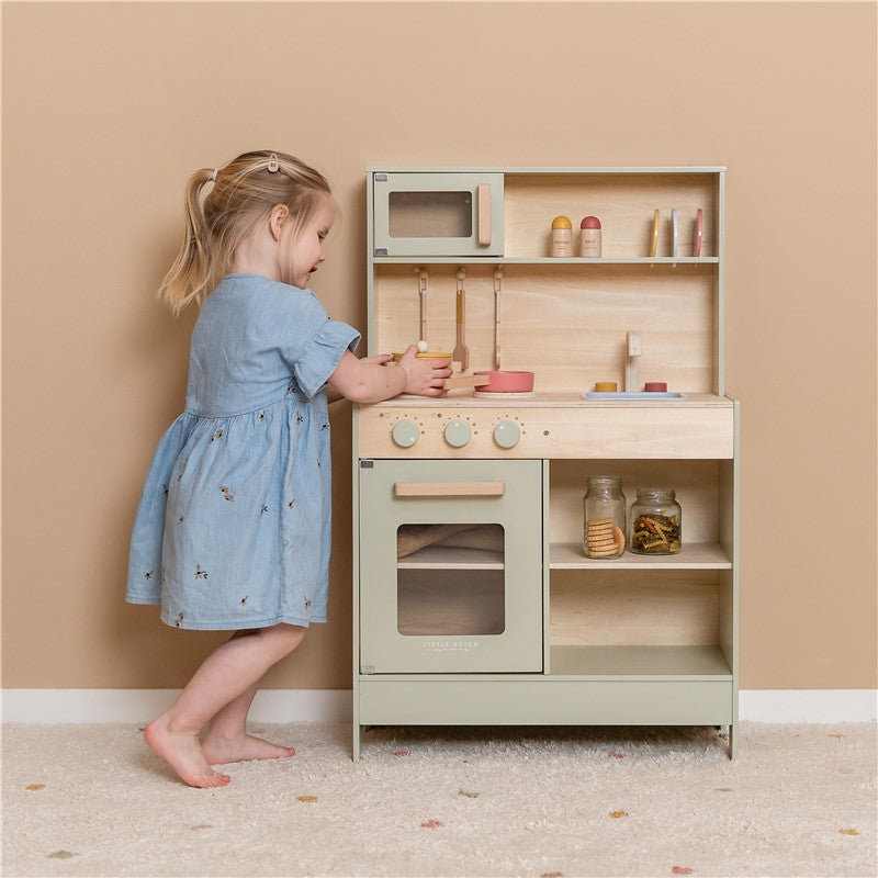 Cocinita menta de madera con accesorios de Little Dutch