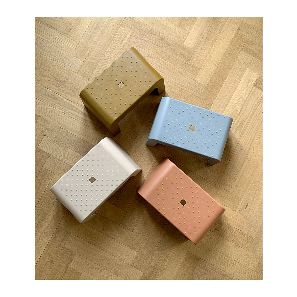 Taburete Ulla en Rosa Terracota de Liewood