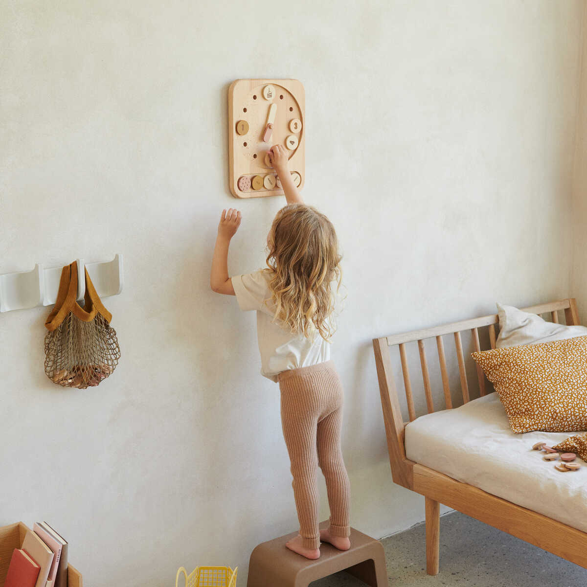 Reloj de madera Yelena rosa de Liewood