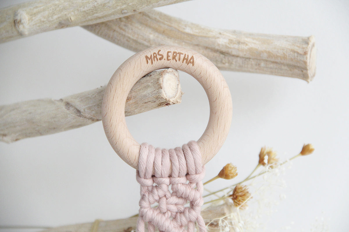 Mordedor Sia macramé rosa MrsErtha