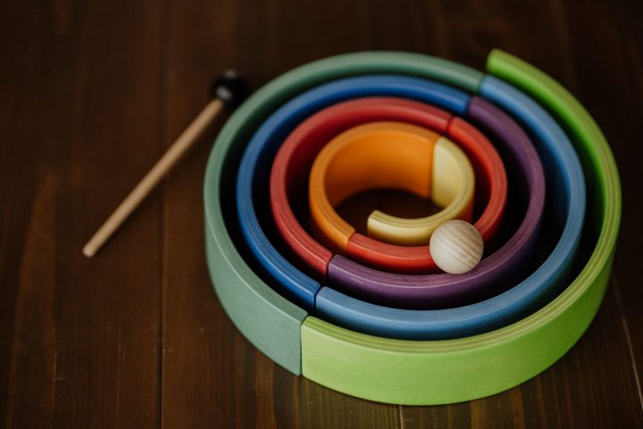 Arcoiris clásico de madera natural